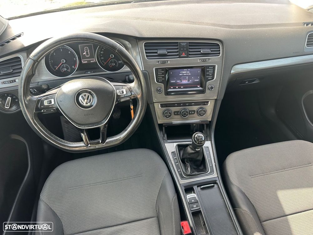 VW Golf 1.6 TDi Confortline - 9