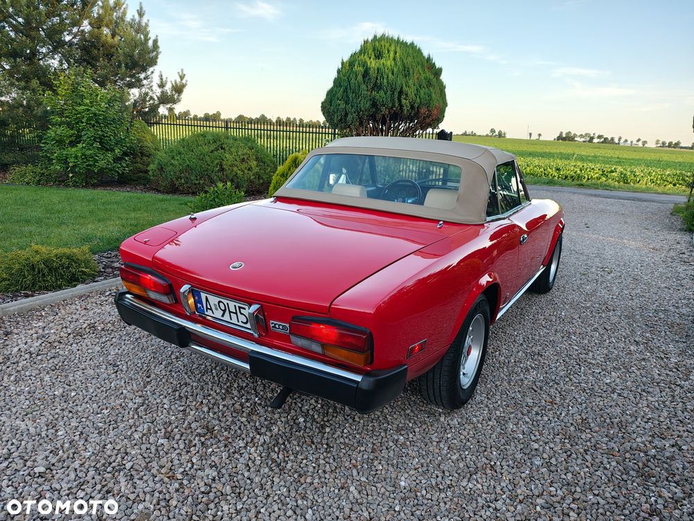 Fiat 124 Spider - 32