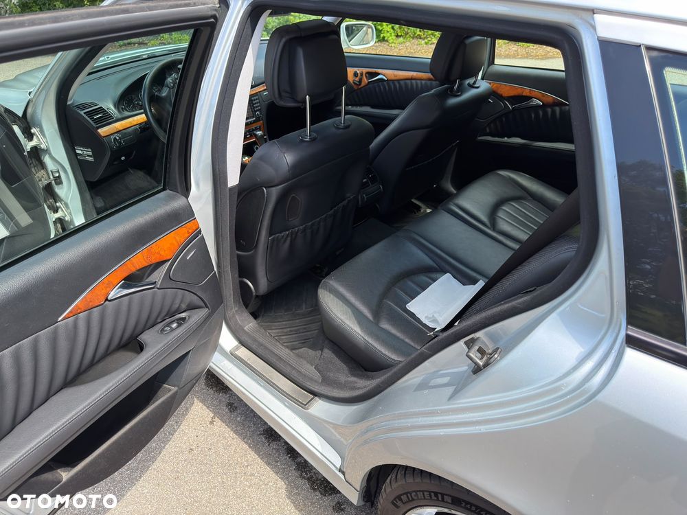 Mercedes-Benz Klasa E 320 CDI 4-Matic T Elegance - 13