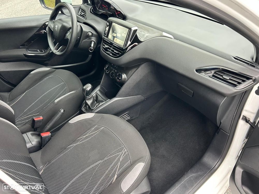Peugeot 208 1.4 HDi Active - 8