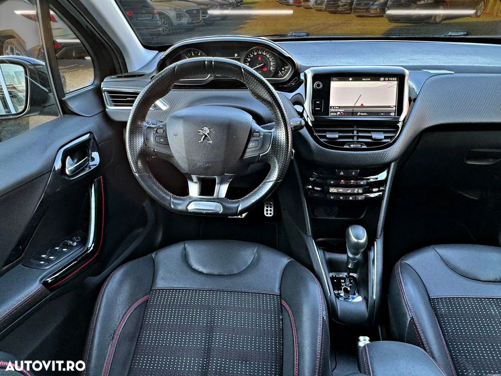 Peugeot 208 - 10