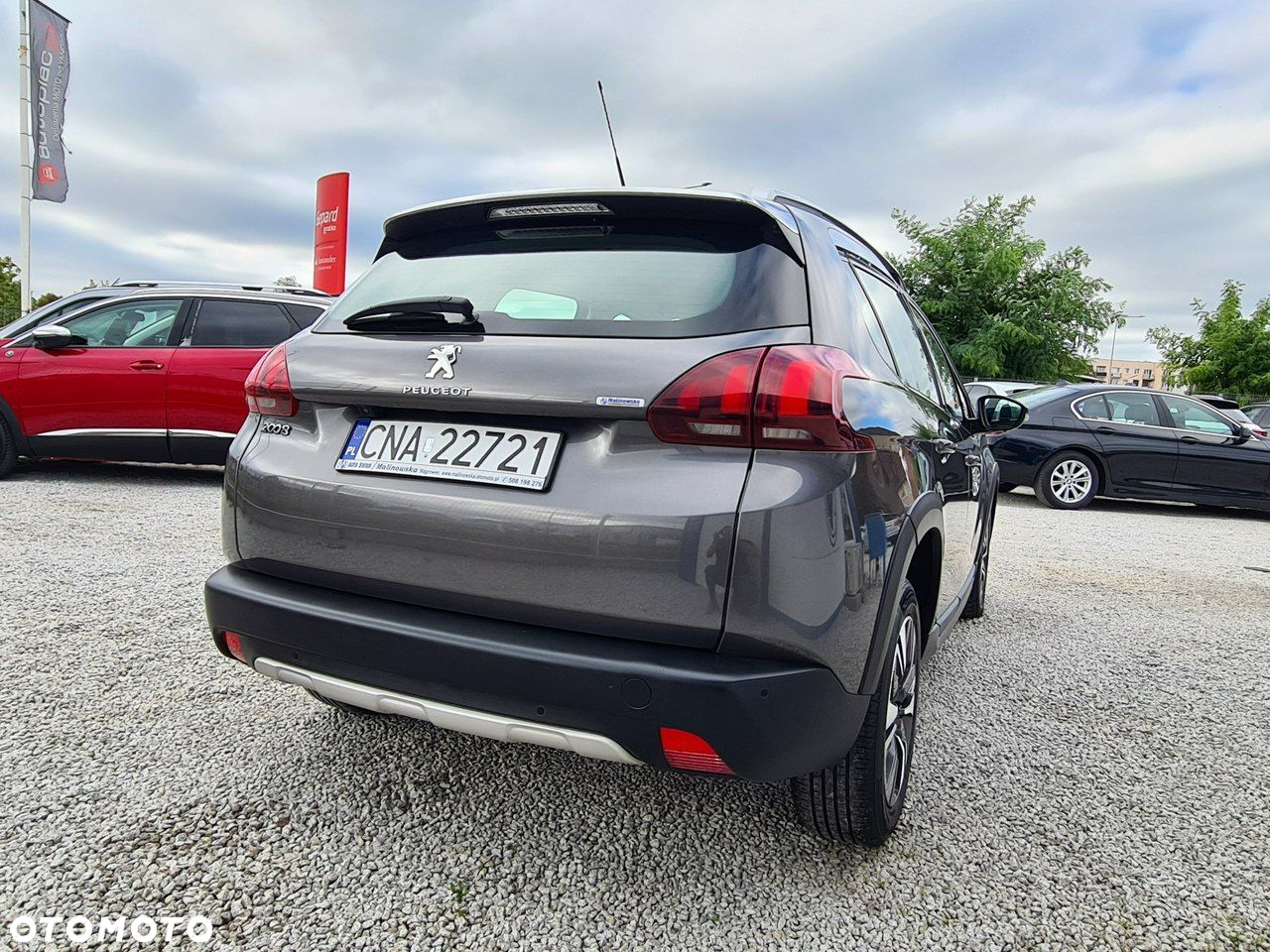 Peugeot 2008 1.2 Pure Tech Allure S&S - 10