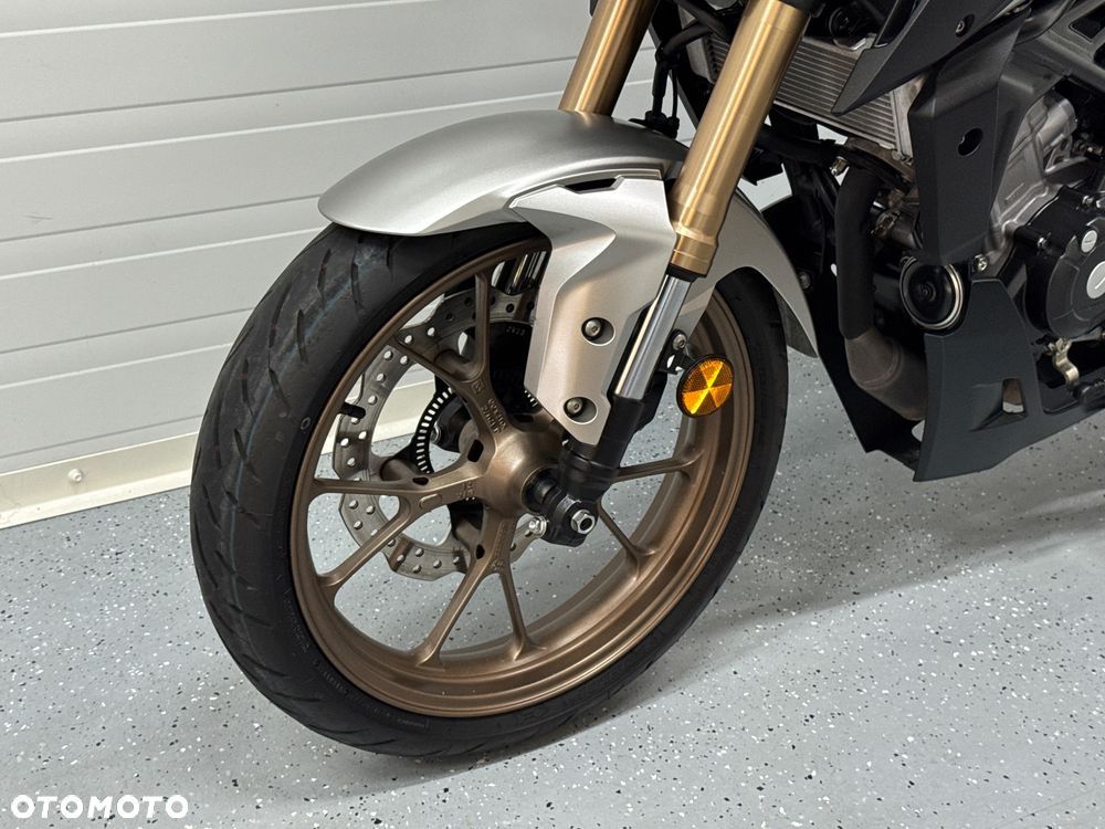 Honda CB - 26