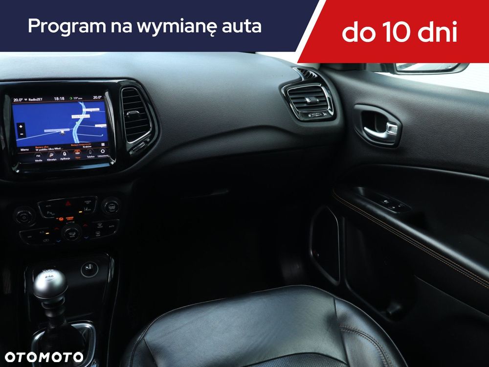Jeep Compass - 10