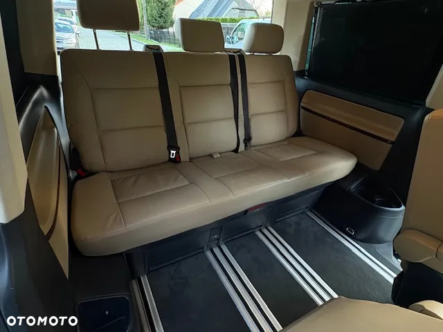 Volkswagen Multivan - 36