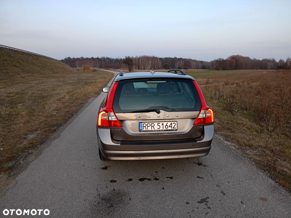 Volvo V70 D3 Geartronic Momentum - 4