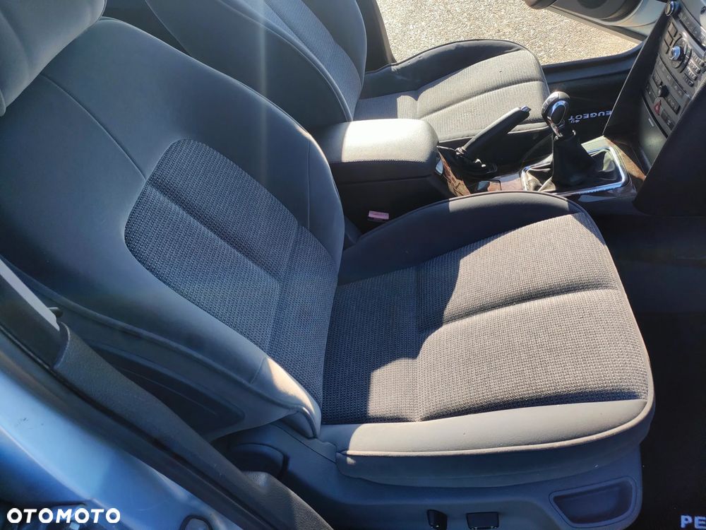 Peugeot 407 1.6 HDI SR Komfort EU4 - 11