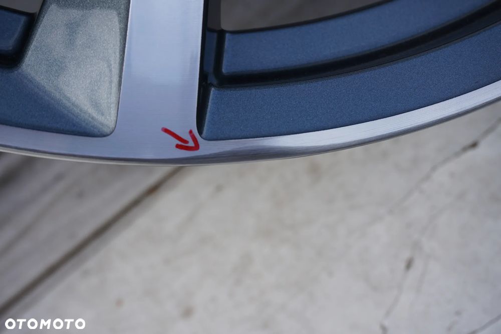 Audi 5x112 19 8,5J et40 4K0601025 H - 3