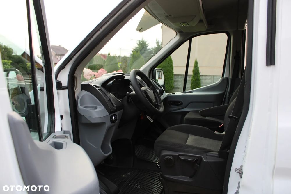 Ford Transit - 29