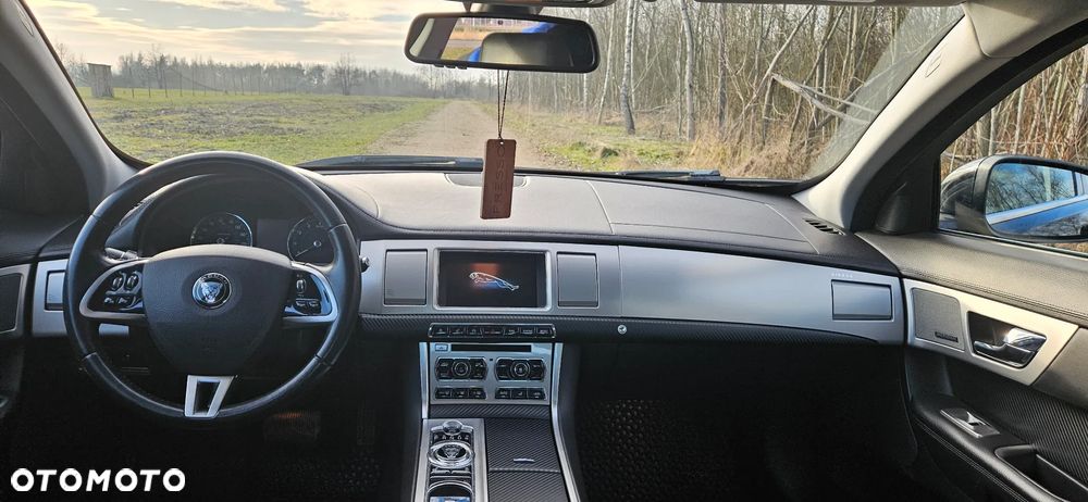 Jaguar XF 2.0 T Premium Luxury - 14