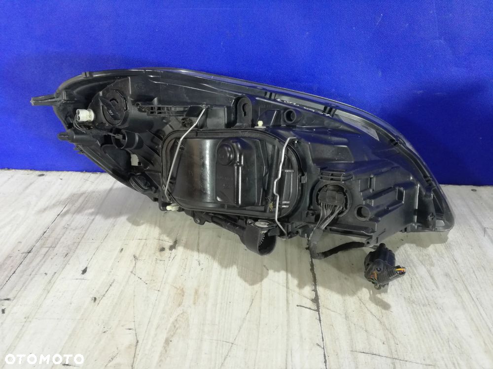 Volvo XC60 I 08/13 lampa reflektor przód lewa Angielska - 3