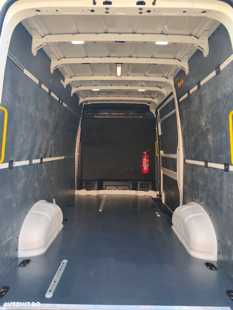 Volkswagen Crafter - 8