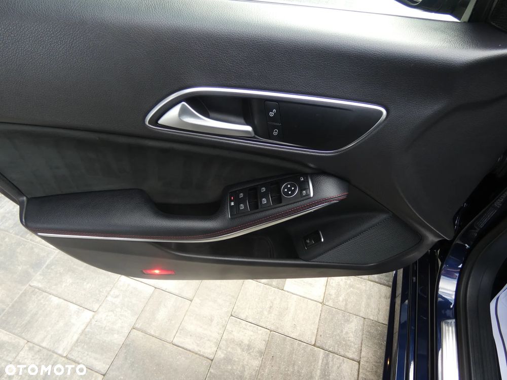Mercedes-Benz CLA 250 Sport 4-Matic - 36