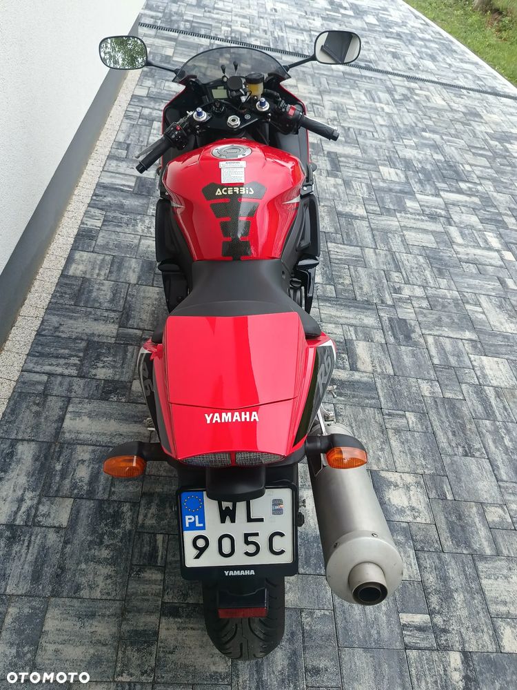 Yamaha R6 - 7