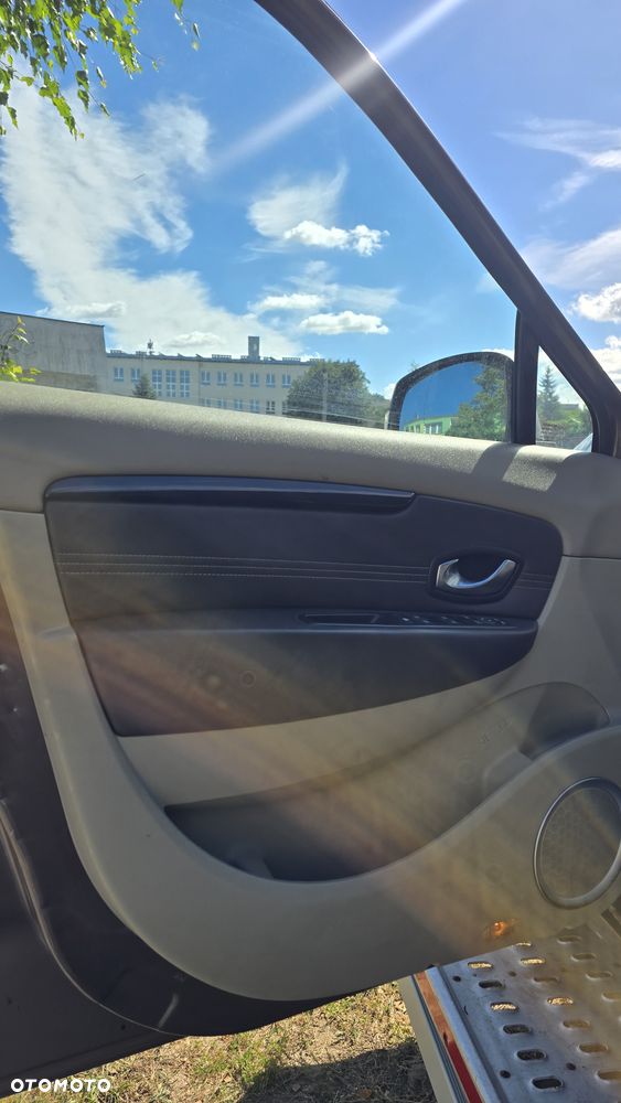 Renault Scenic 1.9 dCi Privilege Euro5 - 4