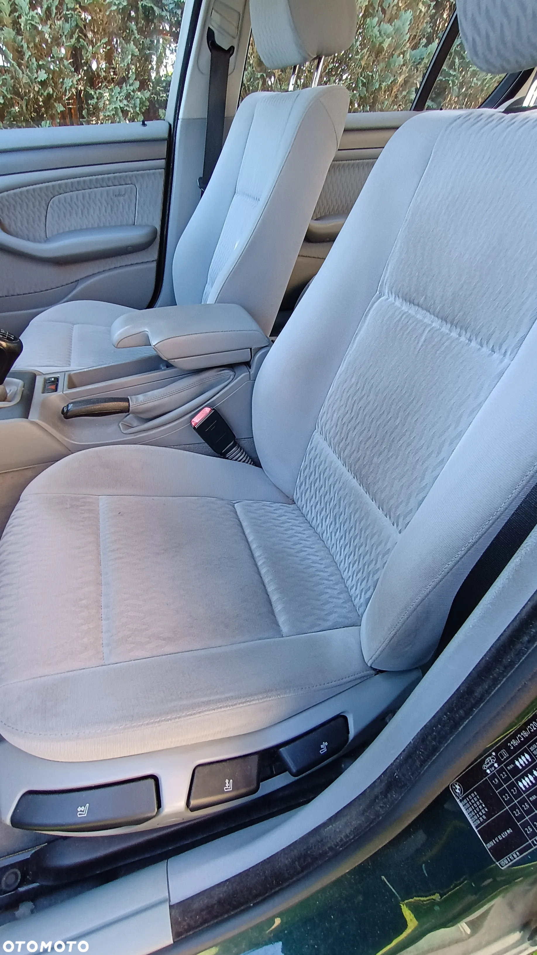 BMW Seria 3 316i - 12