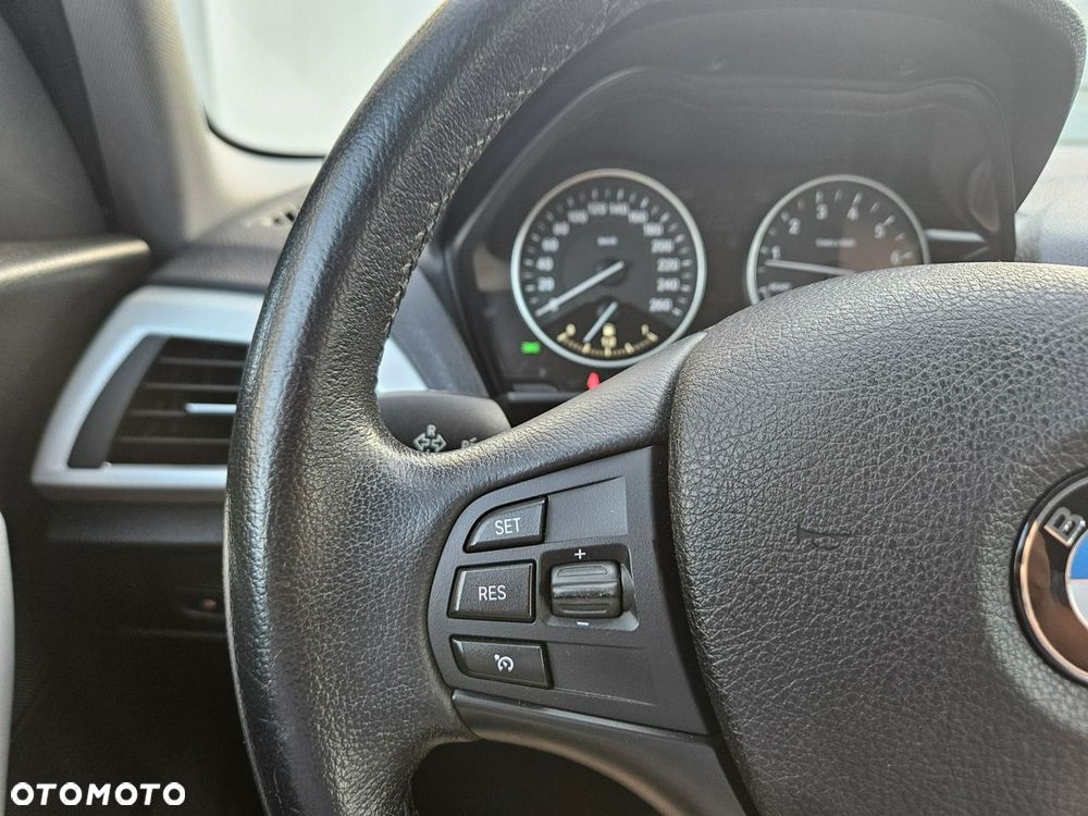 BMW Seria 1 116i Sport Line - 36