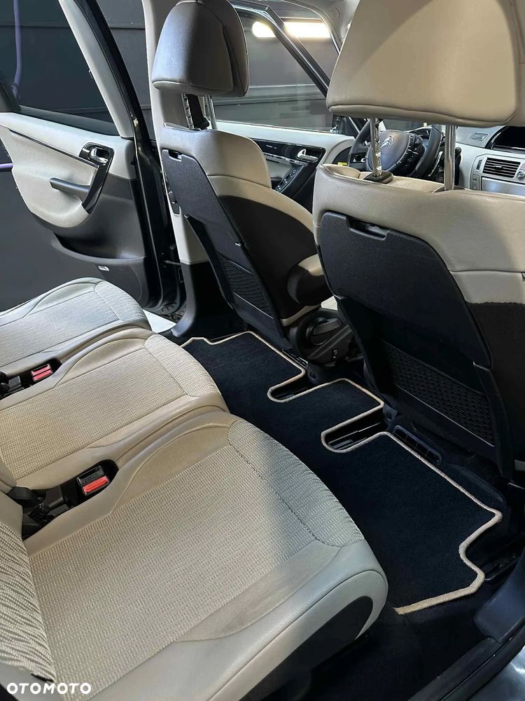 Citroën C4 Picasso 2.0 HDi FAP EGS6 Exclusive - 16