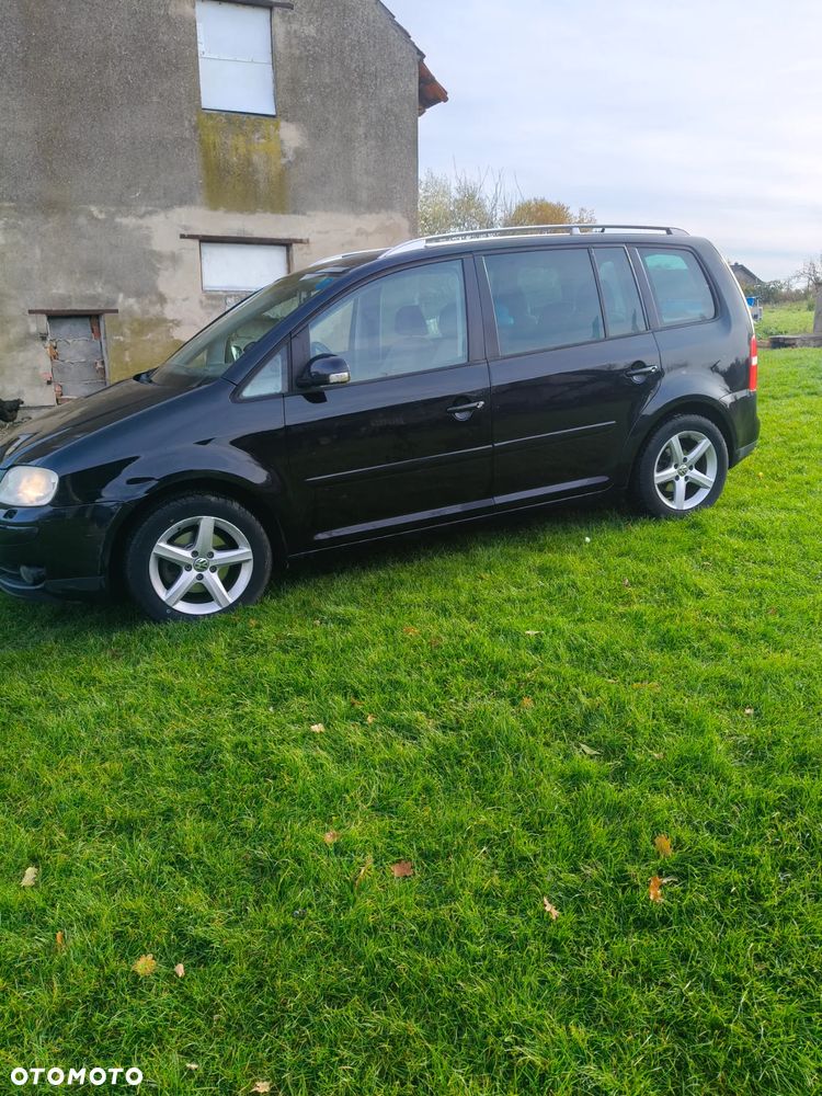 Volkswagen Touran - 2