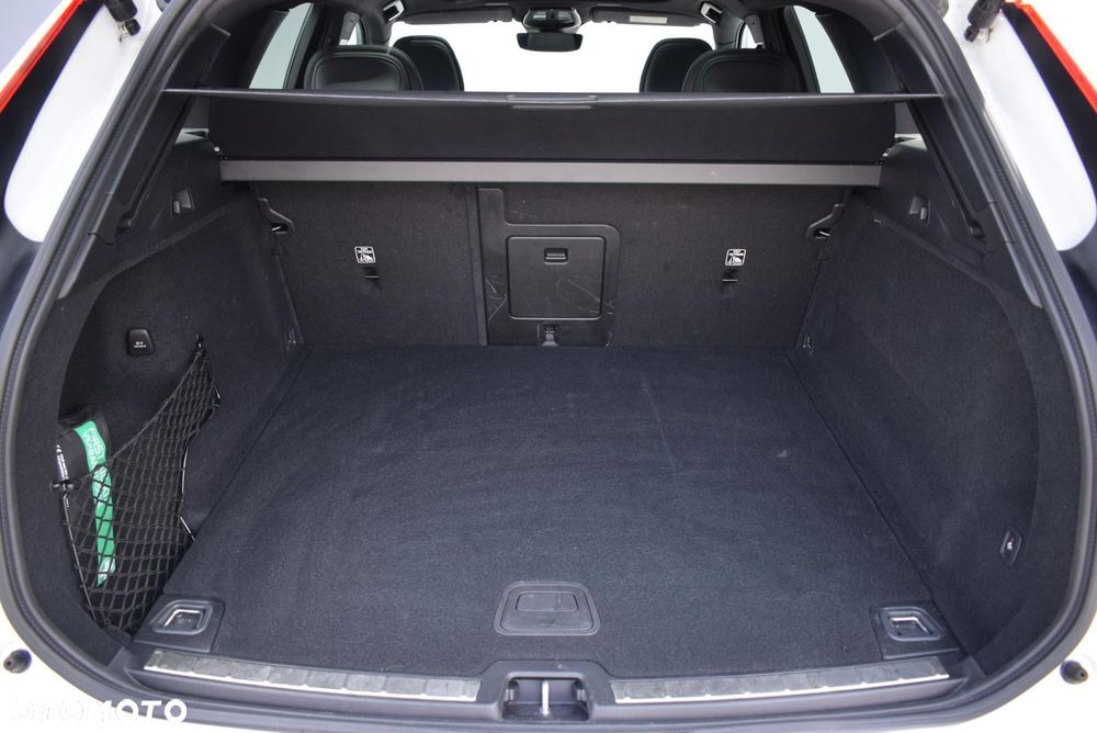 Volvo XC 60 - 32