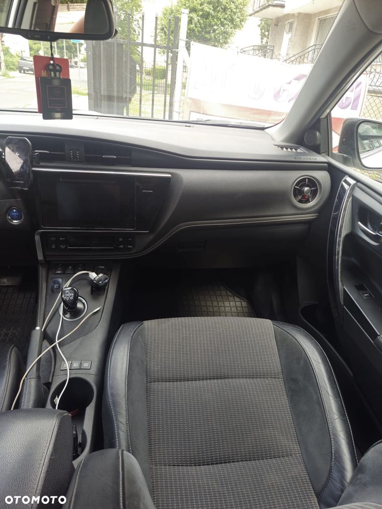 Toyota Auris Hybrid 135 Comfort - 10