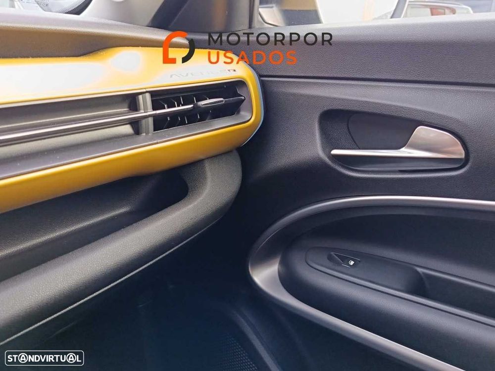 Jeep Avenger 54 kWh Summit - 24