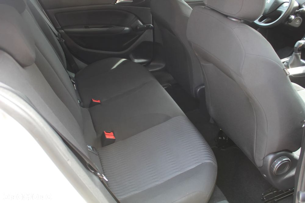 Peugeot 308 - 24