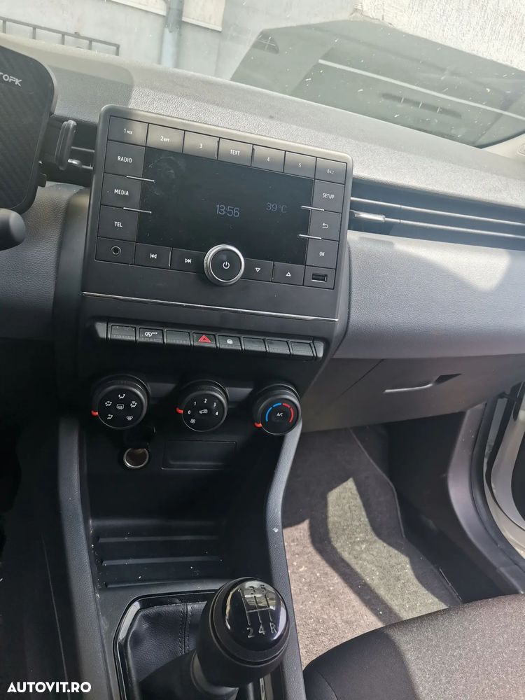 Renault Clio - 10