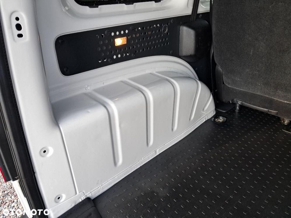 Volkswagen Caddy - 19