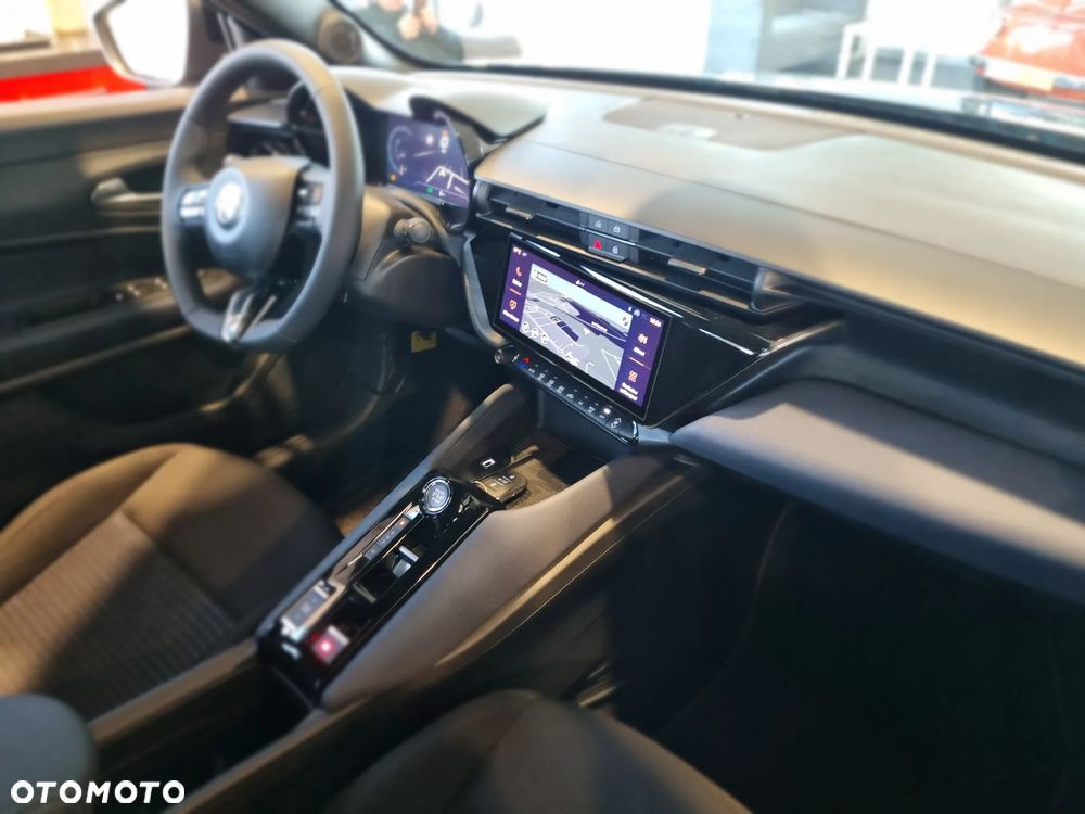 Alfa Romeo Junior 1.2 mHEV Ibrida eDCT - 11