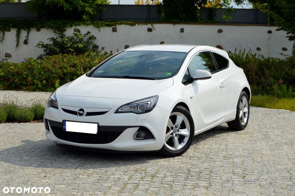 Opel Astra IV GTC 2.0 CDTI Bi-Turbo S&S - 32
