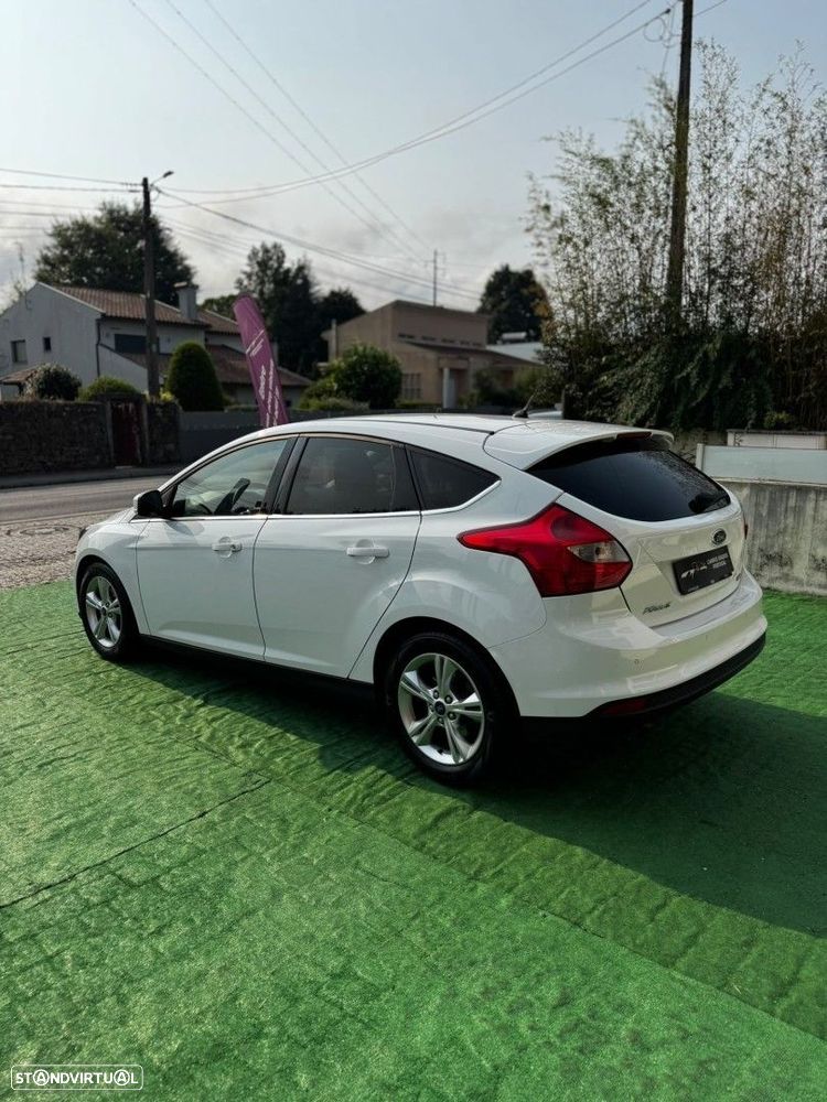 Ford Focus 1.0 EcoBoost S&S Champions Edition - 8