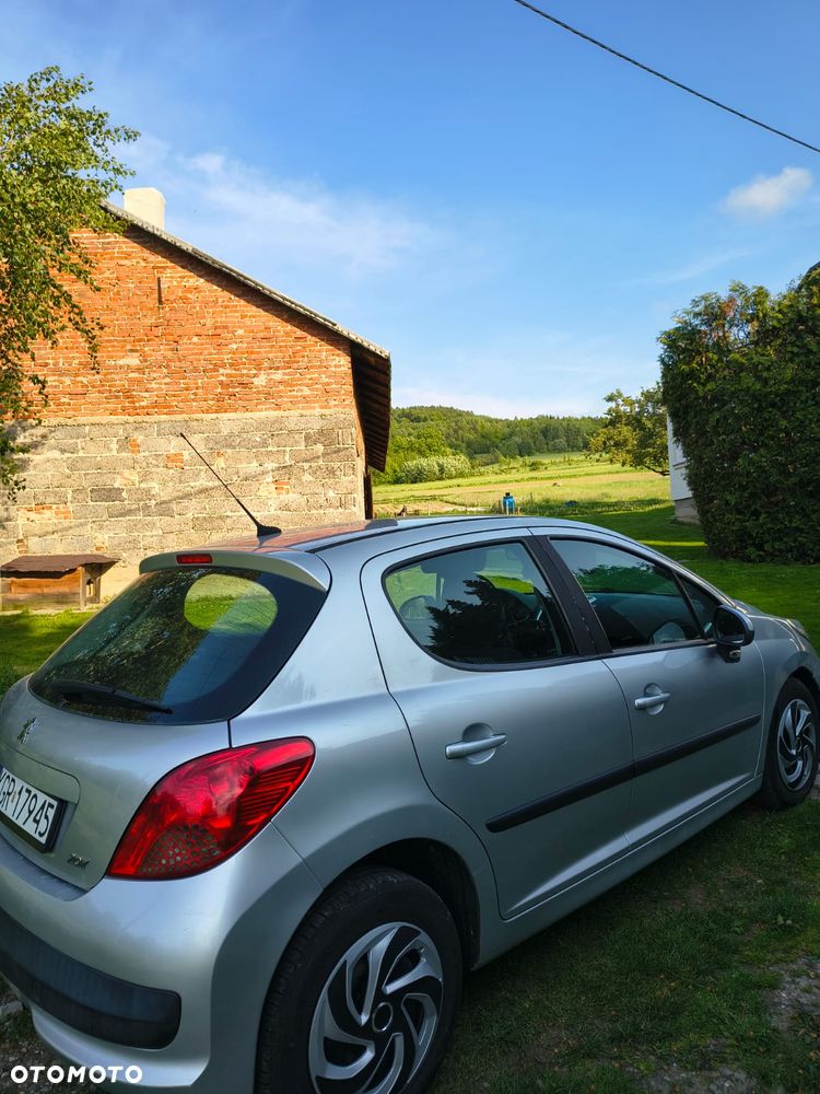 Peugeot 207 1.4 16V Presence - 10