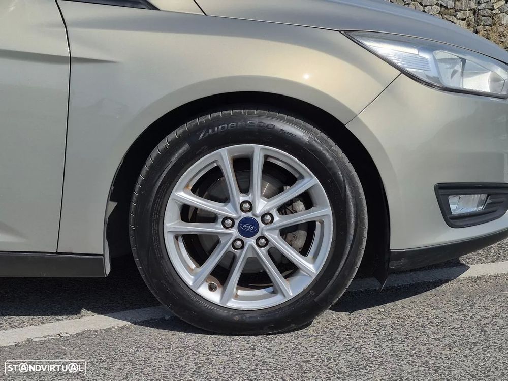 Ford Focus SW 1.5 TDCi ST-Line - 19