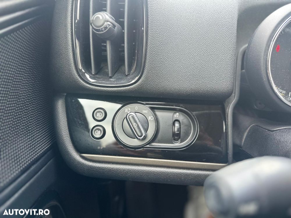 Mini Countryman Cooper S E ALL4 AT - 12