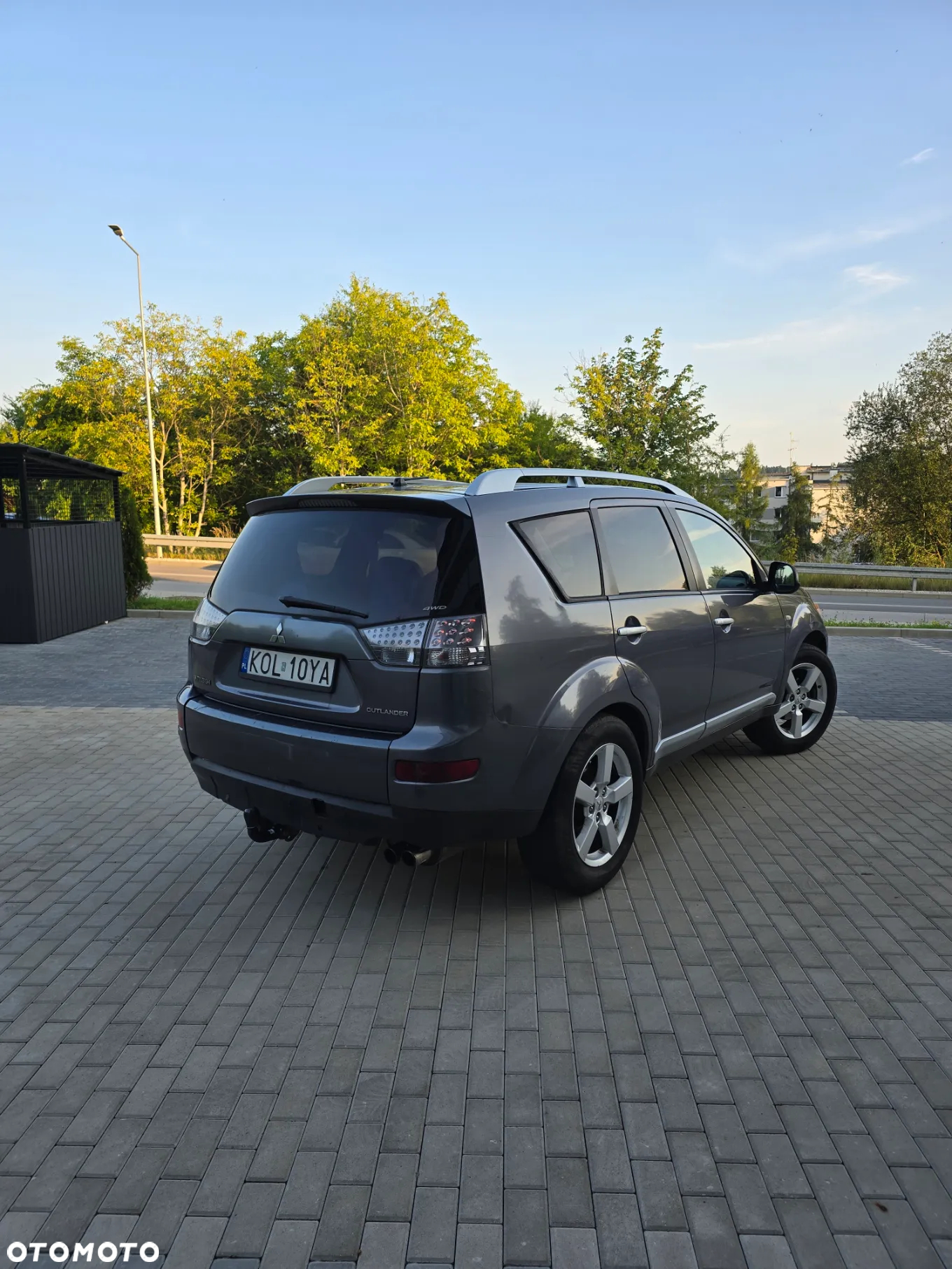 Mitsubishi Outlander - 3