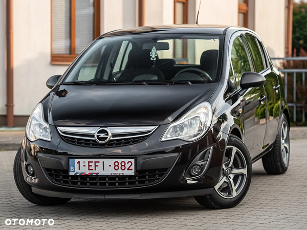Opel Corsa 1.2 16V Cosmo