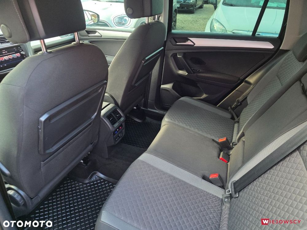 Volkswagen Tiguan - 15