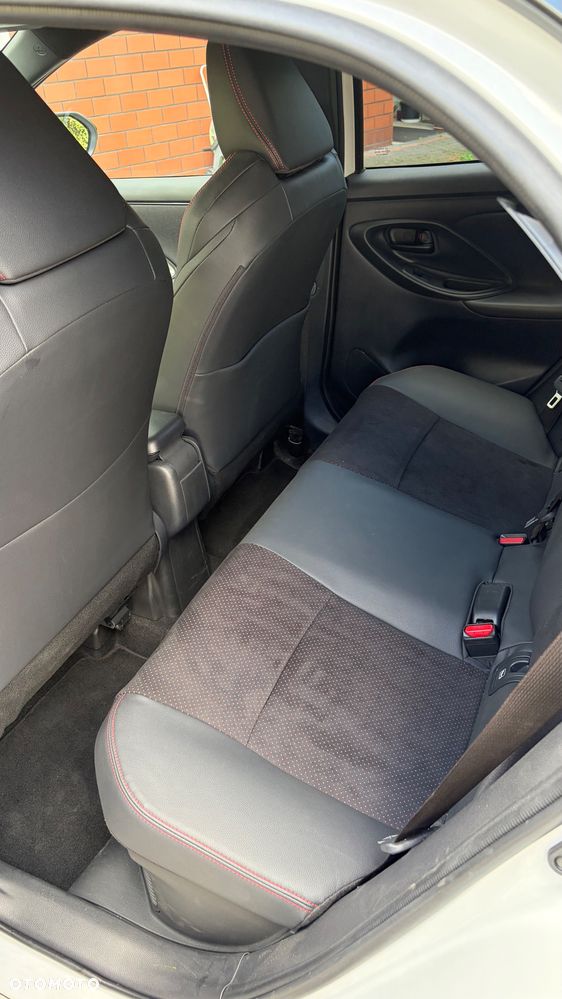Toyota Yaris Hybrid 1.5 GR Sport - 7