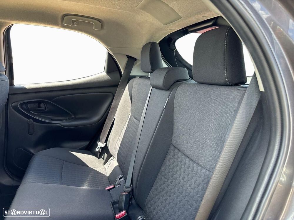 Toyota Yaris 1.5 HDF Comfort Plus - 21