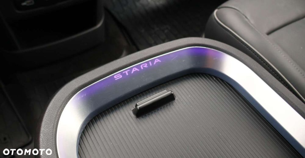 Hyundai Staria - 38