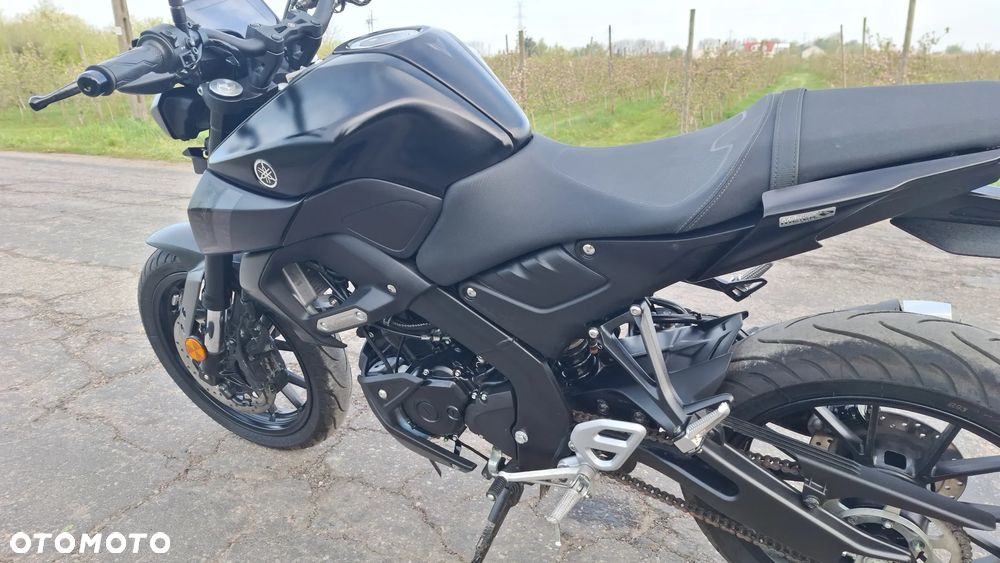 Yamaha MT - 30