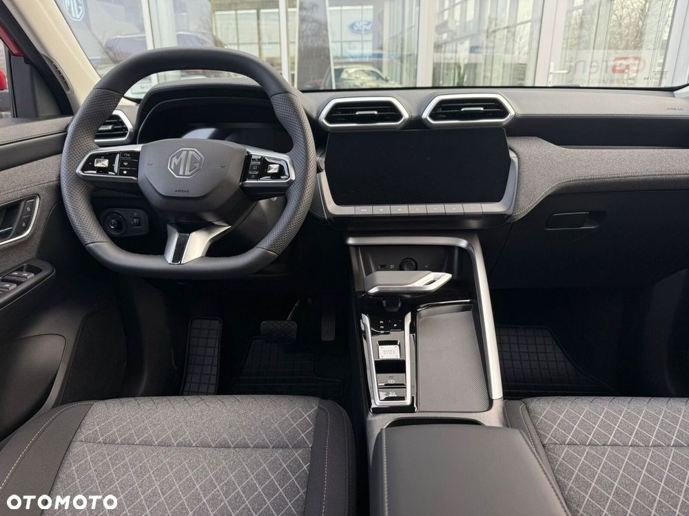 MG ZS Hybrid+ - 9