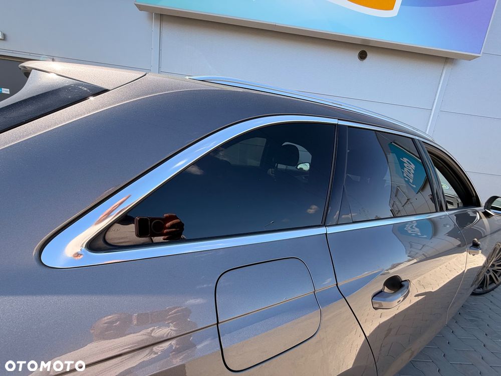 Audi A4 Avant 35 TFSI S tronic S line - 25