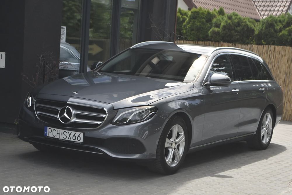 Mercedes-Benz Klasa E 220 d 9G-TRONIC Exclusive - 1