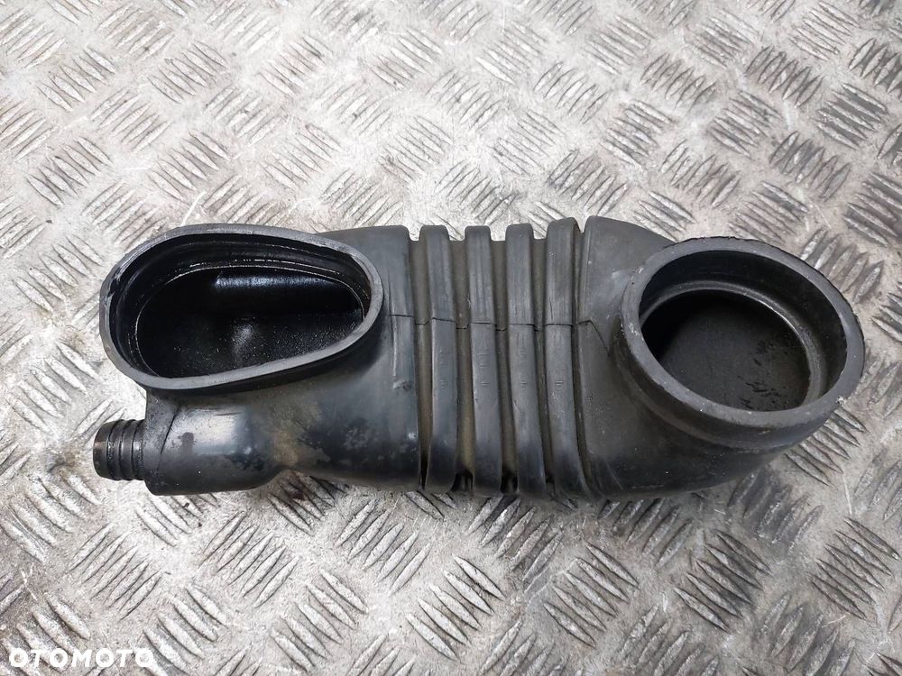 RURA DOLOT POWIETRZA AUDI 80 B4 2.0 8V 037129627D - 2