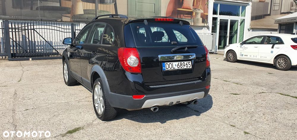Chevrolet Captiva 2.4 LS 5os - 11