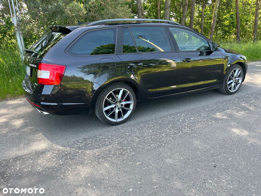 Skoda Octavia 2.0 TDI DSG RS - 6