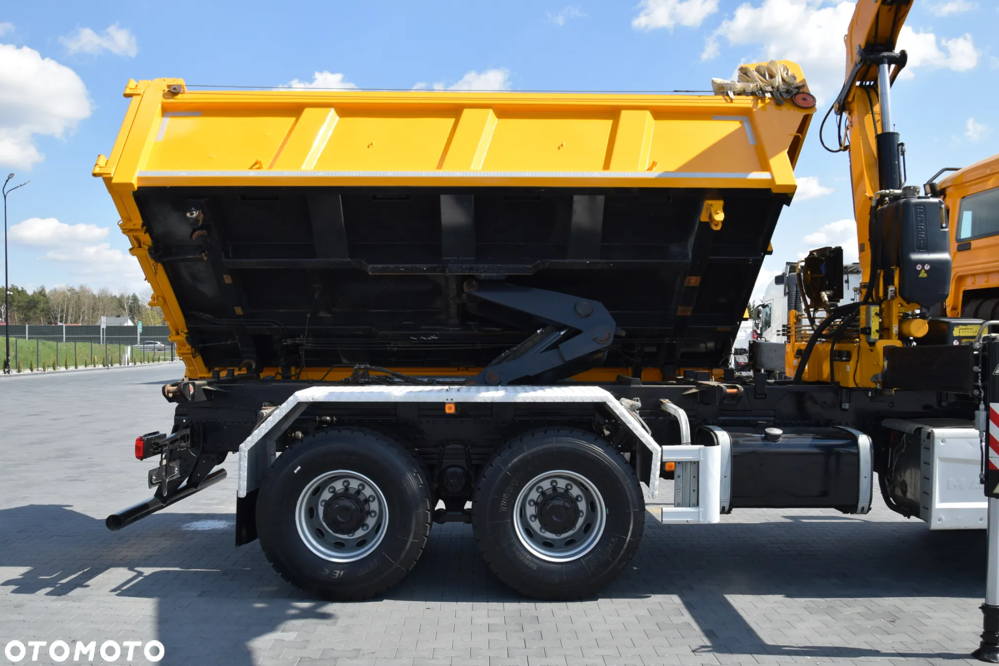 MAN TGS 26.400 / 6x4 / EURO 6 / UDT / HDS FASSI 165 / WYSUW x3 / ROTATOR / CHWYTAK / STEROWANIE RADIOWE / WZMOCNIONA RAMA / WYWROTKA / HYDROBURTA / AUTOMAT / 2017 / NOWE OPONY - 100% / NISKI PRZEBIEG / STAN IDEALNY / SPROWADZONY - 29