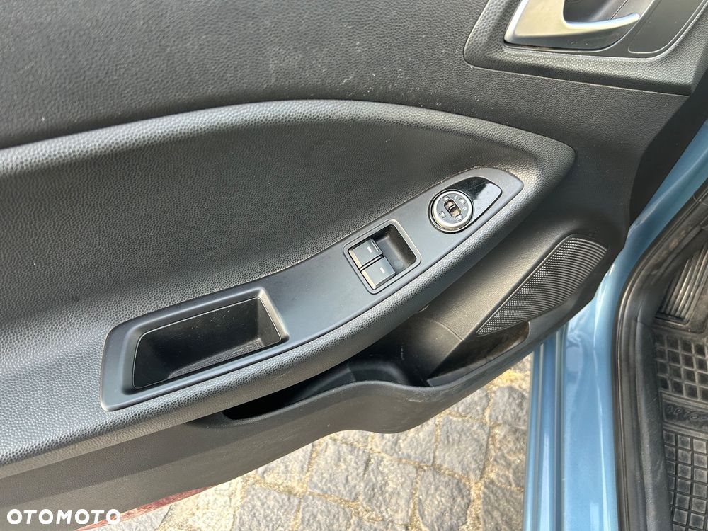 Hyundai i20 - 12